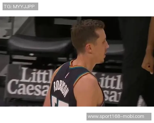 哈克斯全力以赴16投11中砍下31分8篮板4助攻却难救球队失利